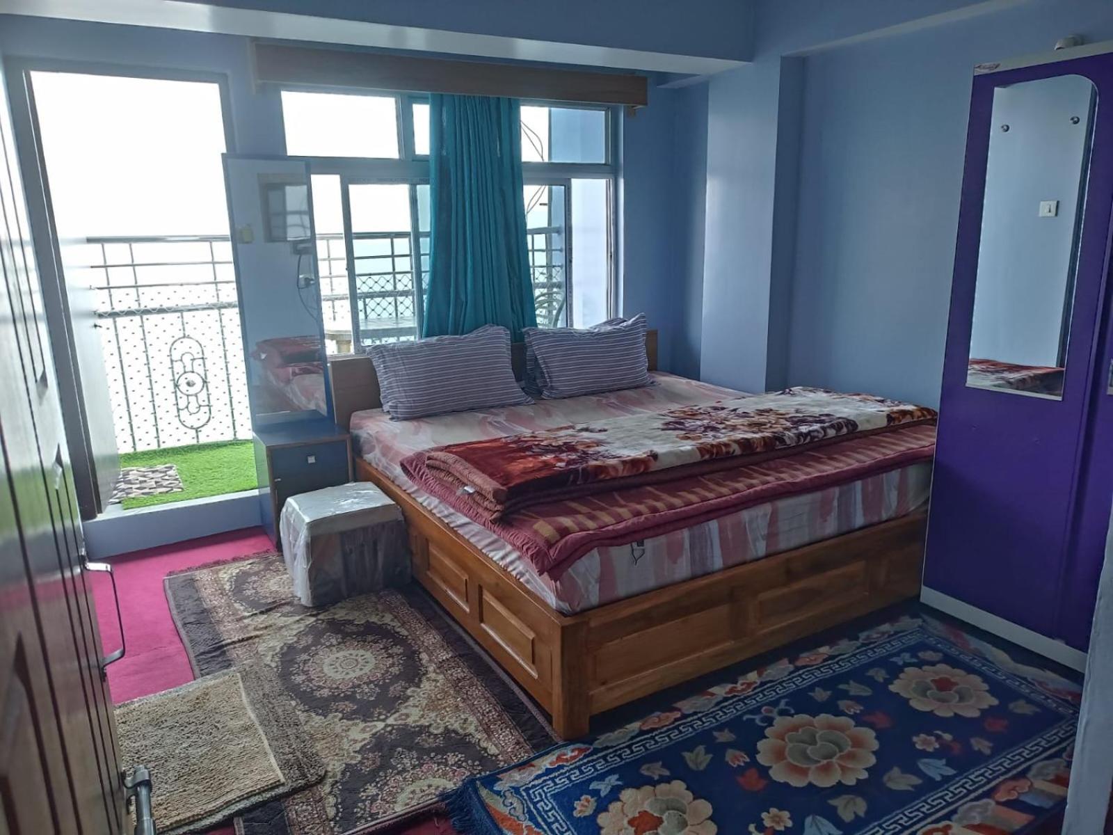 دارجيلنغ Shiv Inn Stay الغرفة الصورة